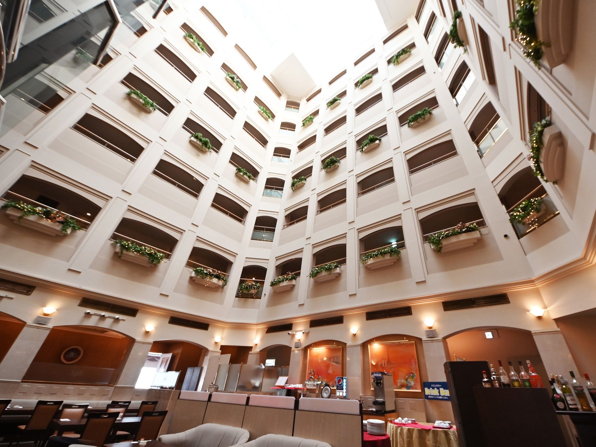 Creston Hotel Atrium