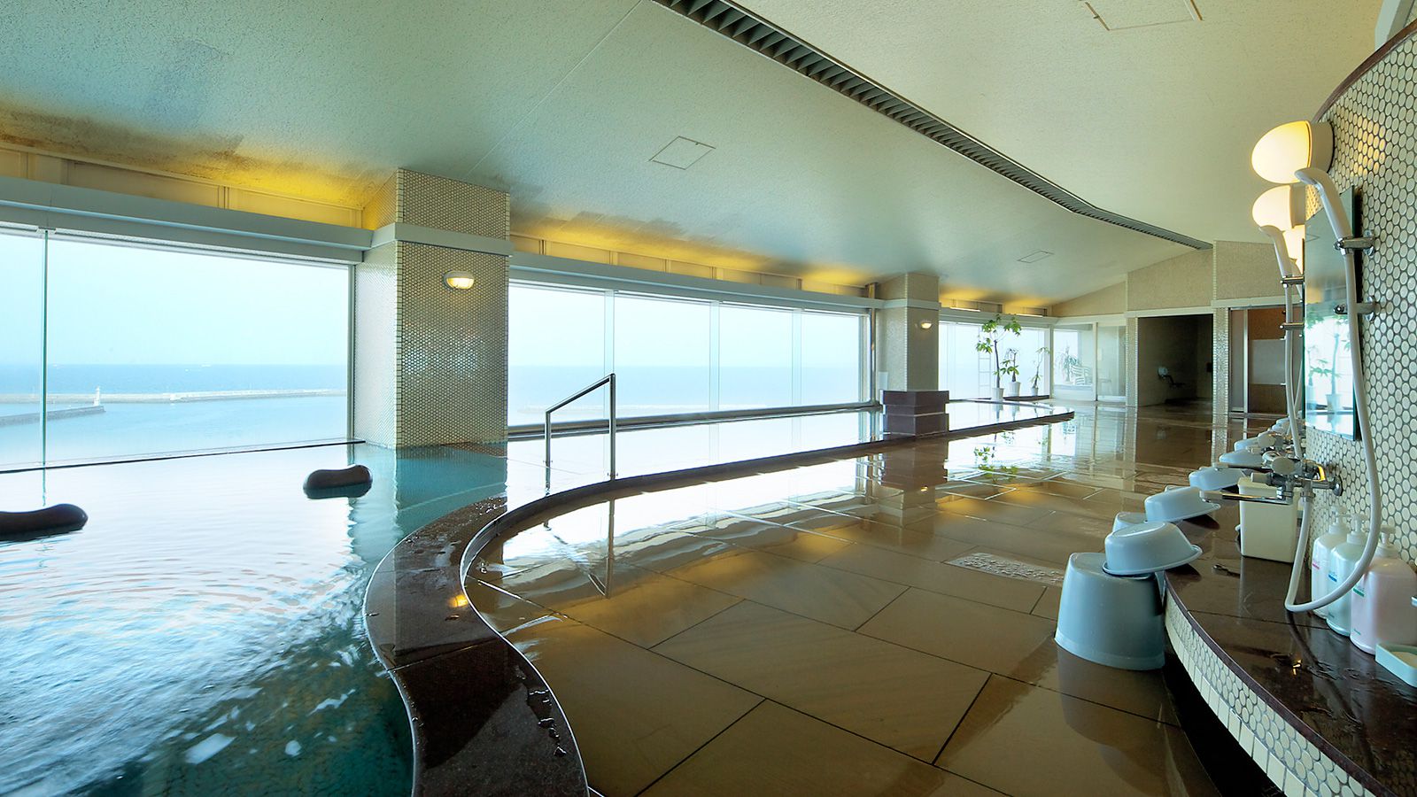天然温泉大浴場「海の花」