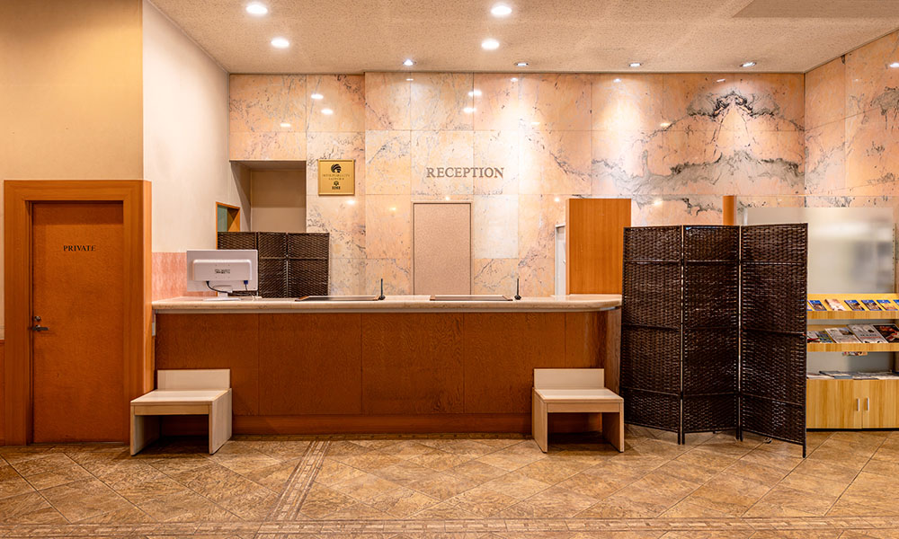 フロントデスク