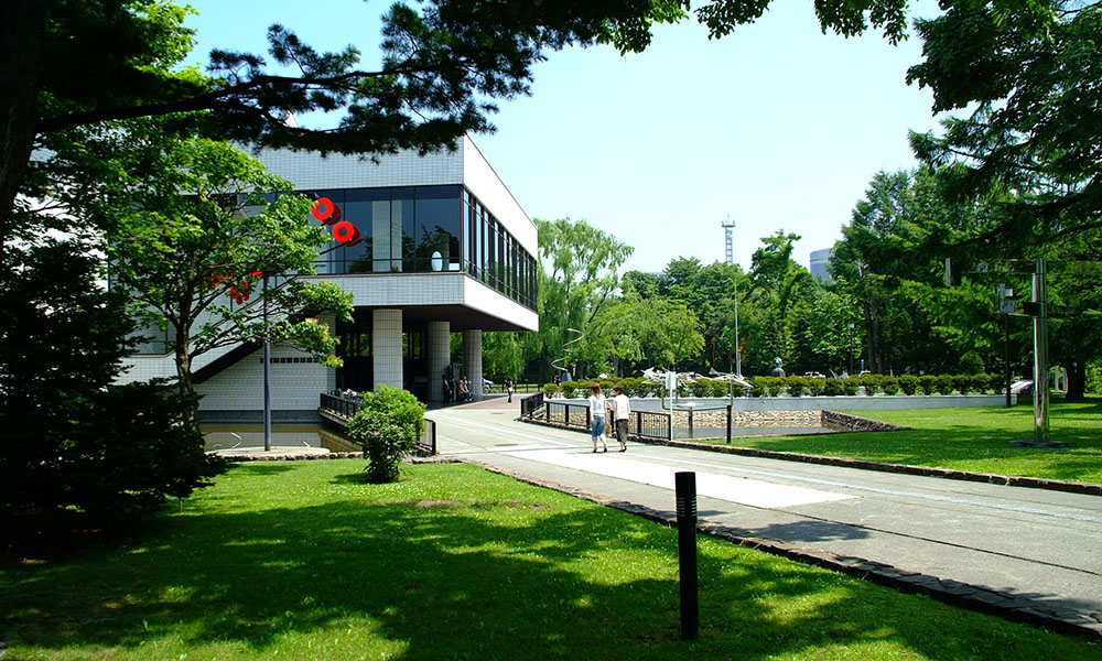 北海道立近代美術館