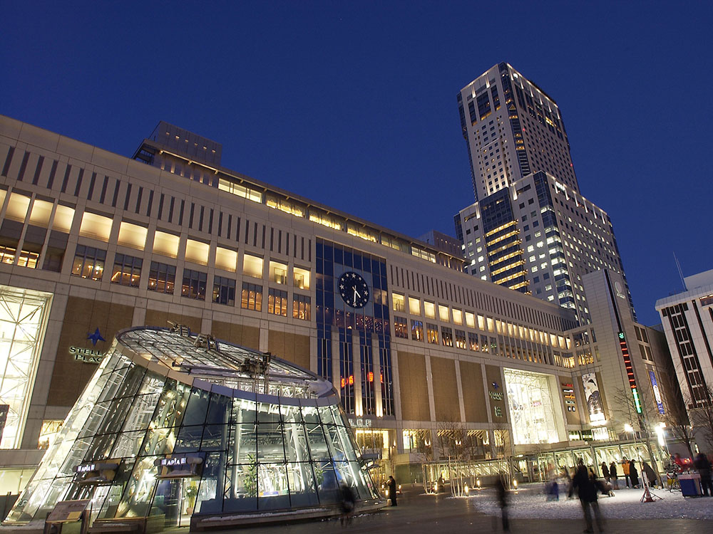 夜の札幌駅