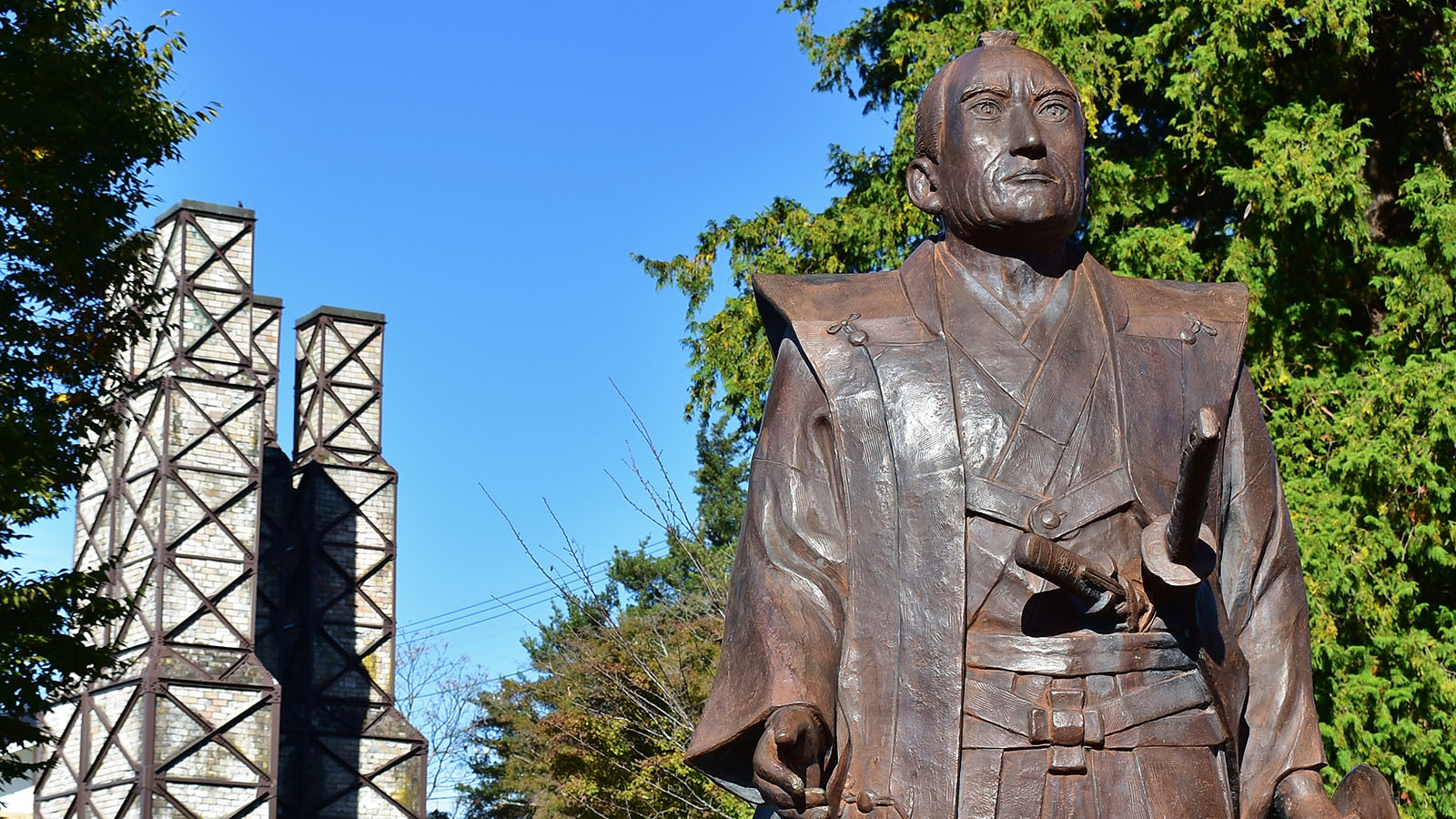 韮山反射炉と江川像