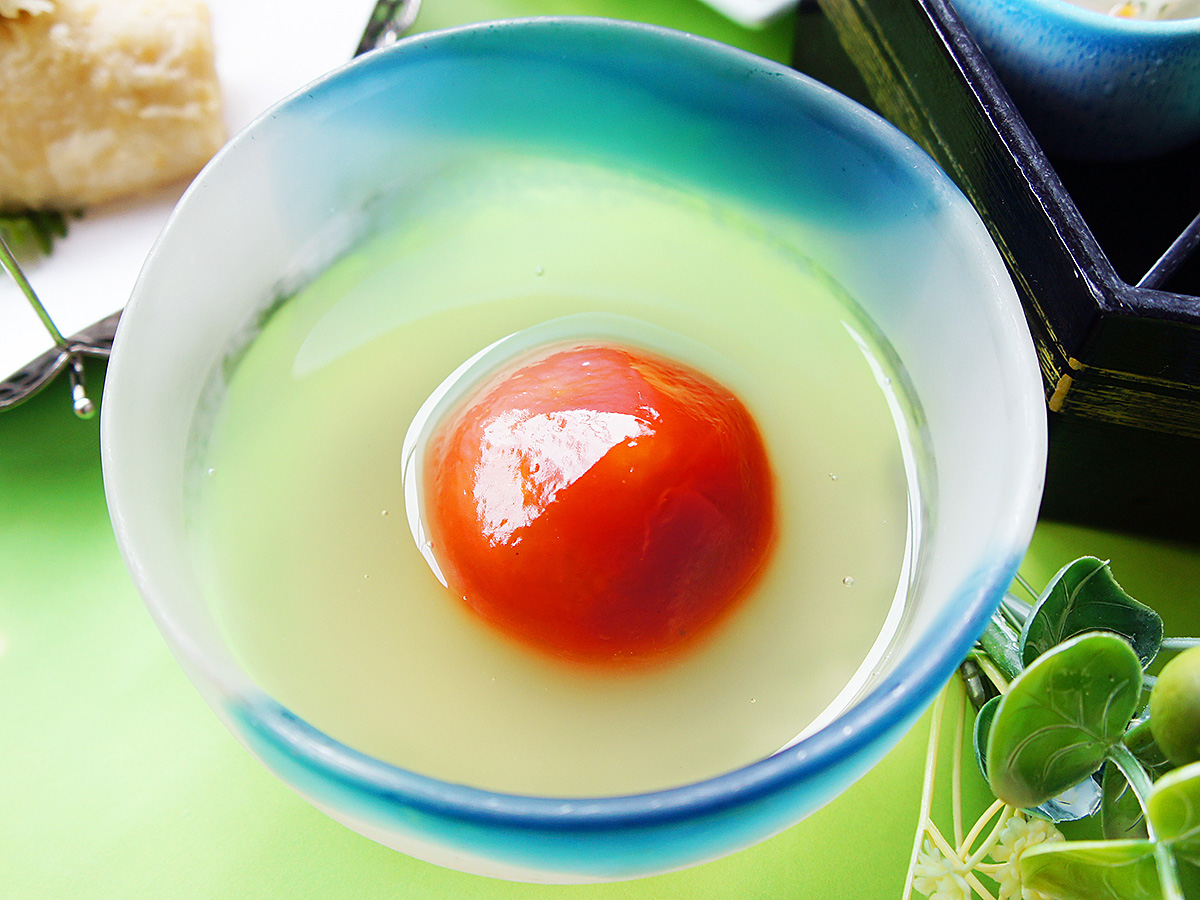 見た目も涼やかな冷やし鉢　野菜葛饅頭