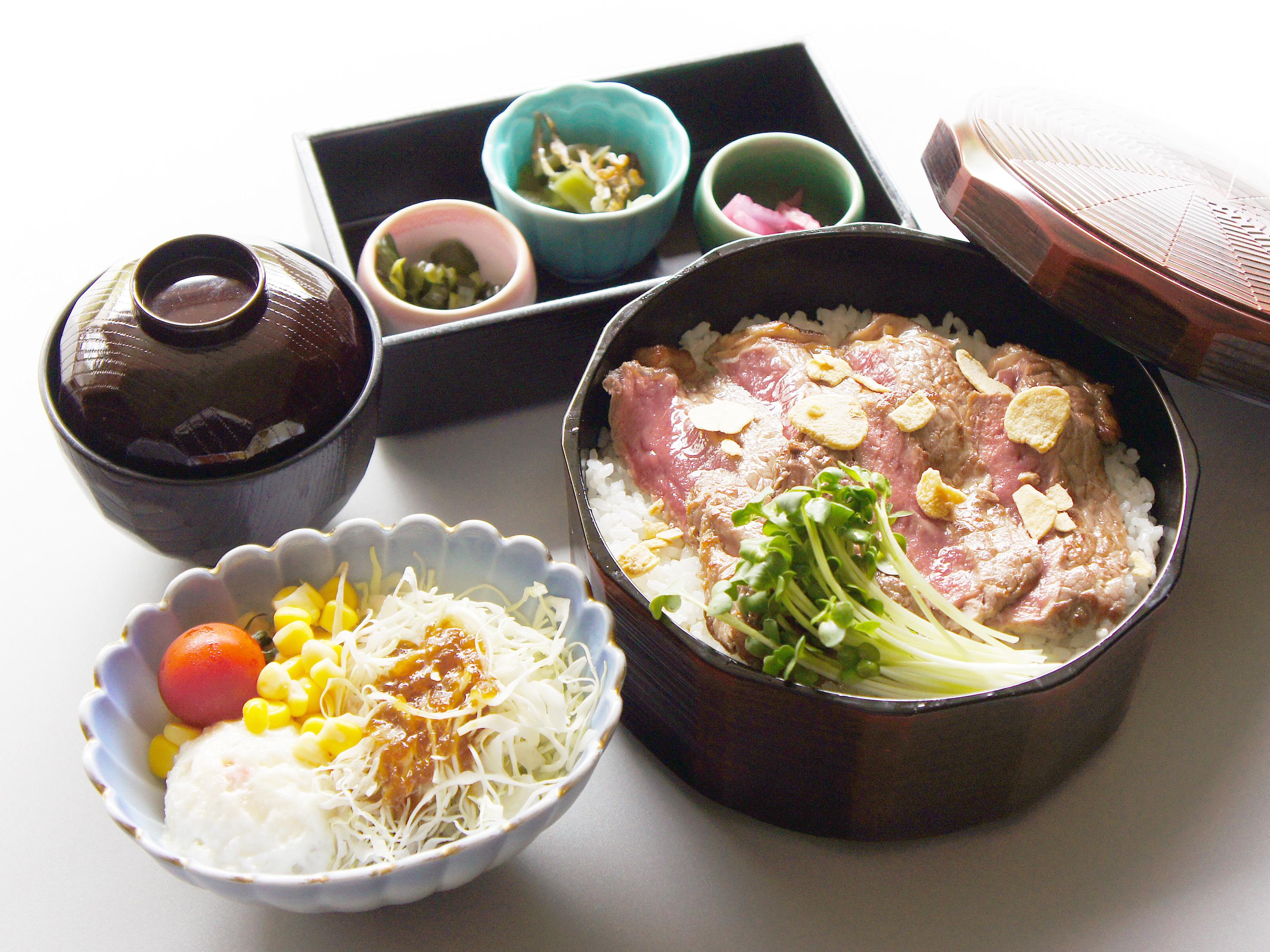 ステーキ丼イメージ