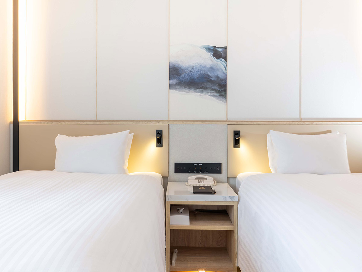 新客室ツインルームのベッド2台