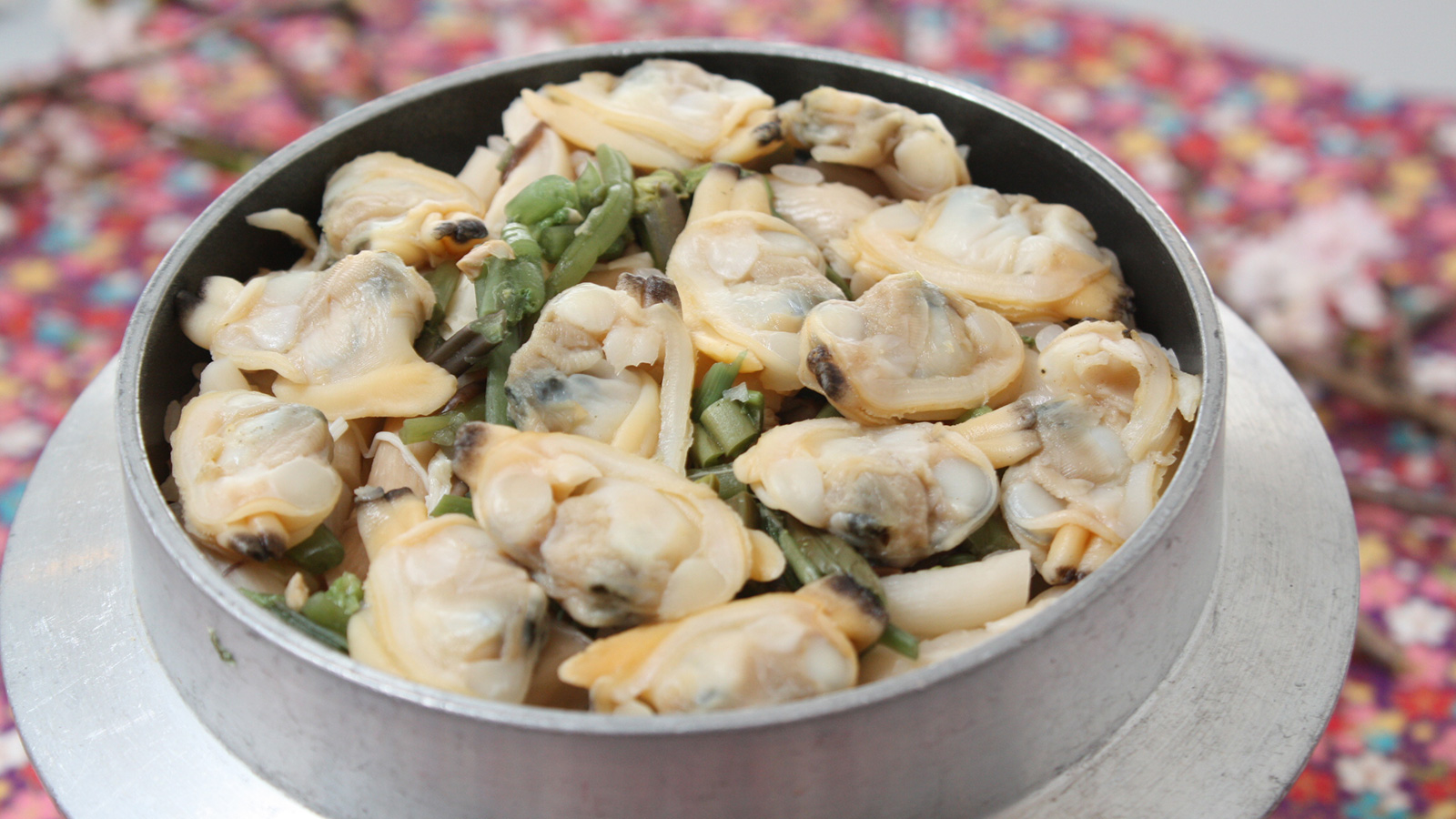 あさりと山菜釜飯